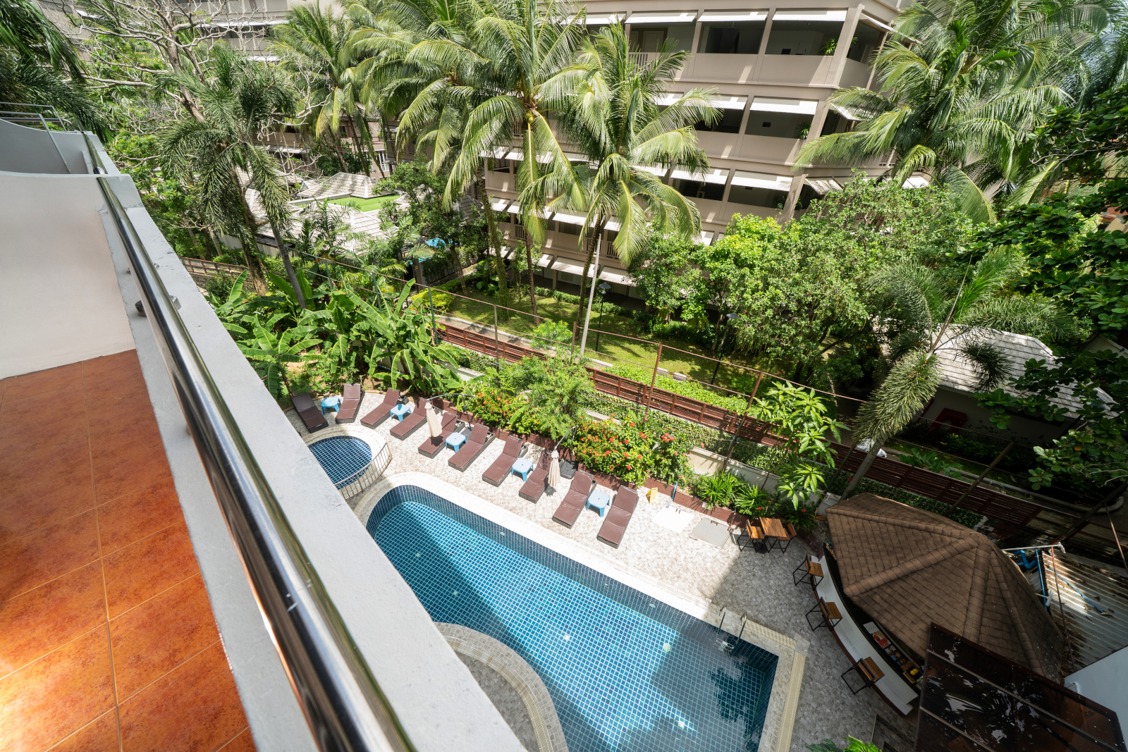 Deluxe Room Pool View